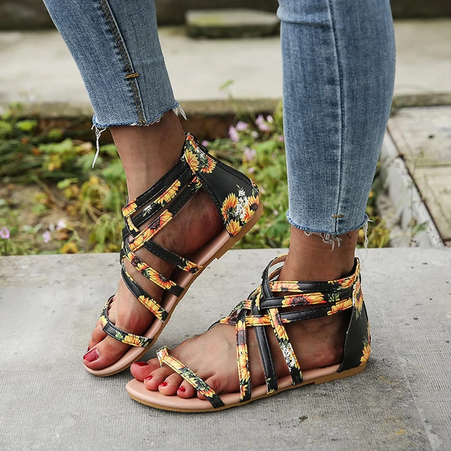 Gladiator Sandals for Women Cross Strappy Flat Sandals T-Strap Fisherman Open Toe Ankle Strap Beach Roman Shoes Zipper