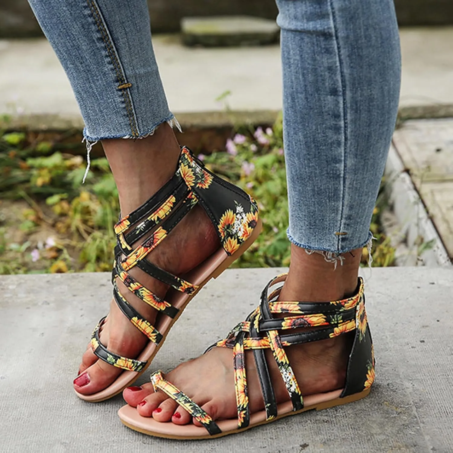 Gladiator Sandals for Women Cross Strappy Flat Sandals T-Strap Fisherman Open Toe Ankle Strap Beach Roman Shoes Zipper