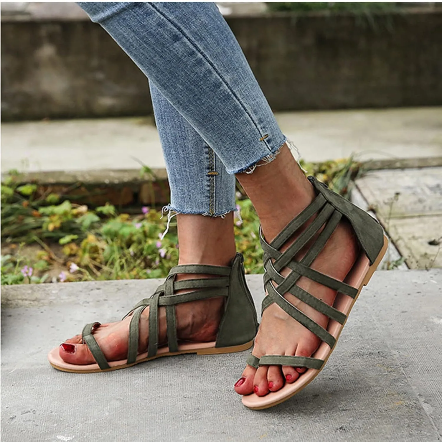 Gladiator Sandals for Women Cross Strappy Flat Sandals T-Strap Fisherman Open Toe Ankle Strap Beach Roman Shoes Zipper