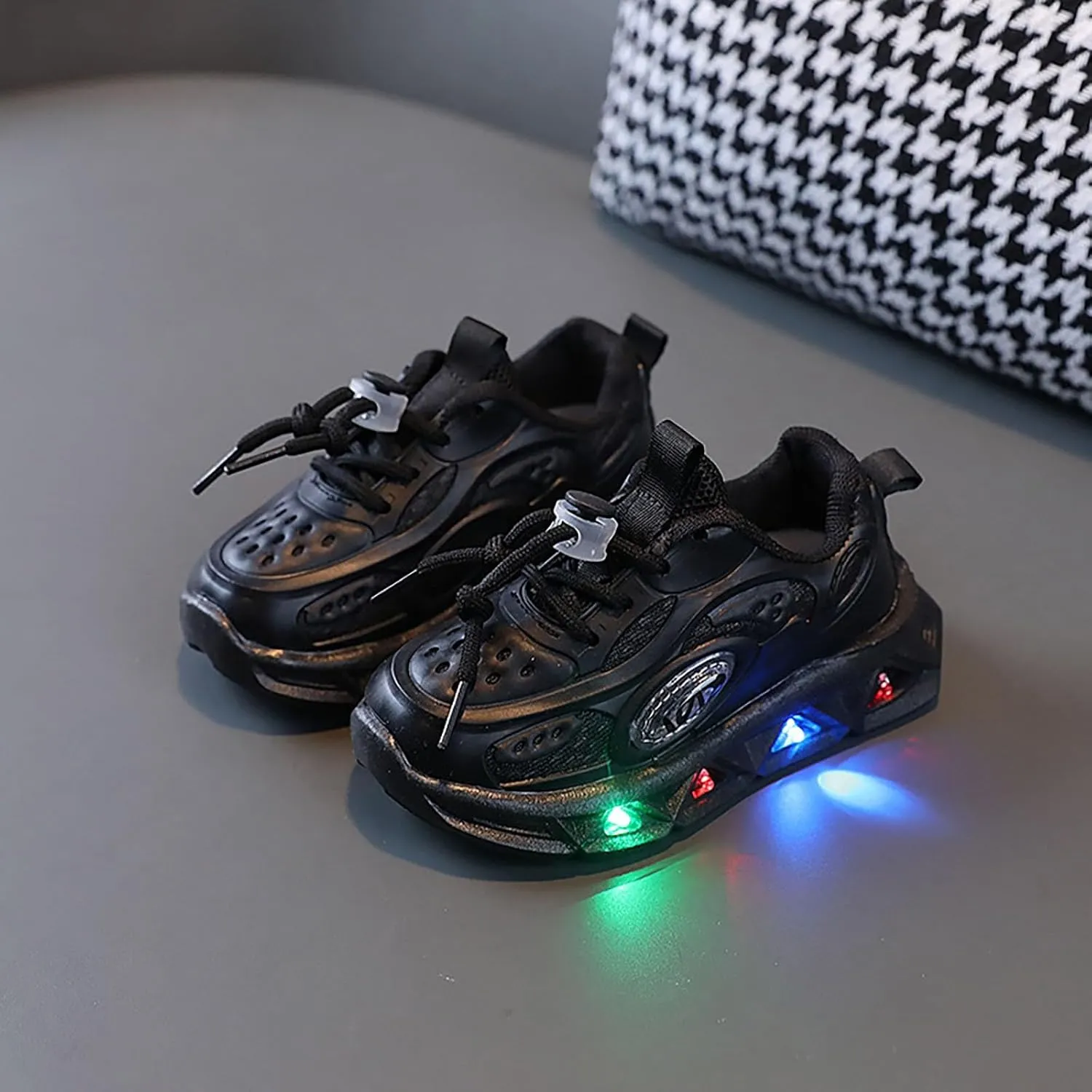 Kids Light Up Shoes with USB Charging Flashing LED Sneakers High Top Luminous Dancing Shoe for Boys Girls Unisex