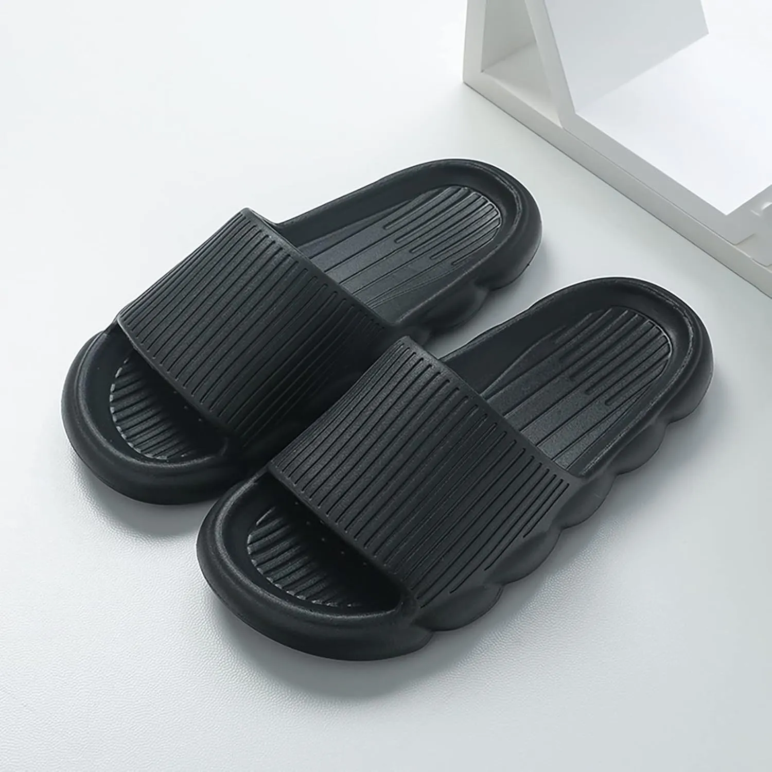 Mens Shower Shoes Slippers Unisex Couple Quick Drying Bathroom Slippers Non Slip Soft Thick Sole Dorm Room House Gym Pool Sandals Comfortable Summer Home Slipper Women Men