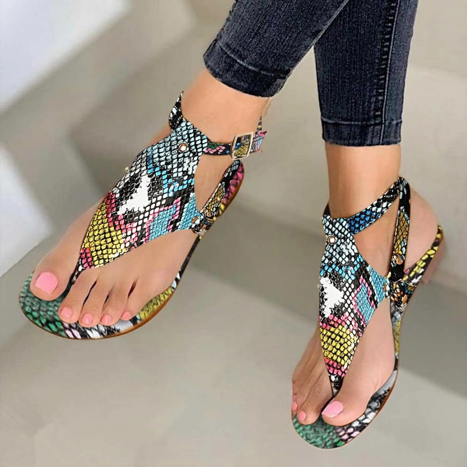 SuanlaTDS Women's Flat Sandals Flip Flops 2025 Comfortable Dressy Thong Buckle Ankle Strap Slingback Gladiator Roman Shoes Summer T-Strap Low Heel Outdoor Walking Flats Sandal