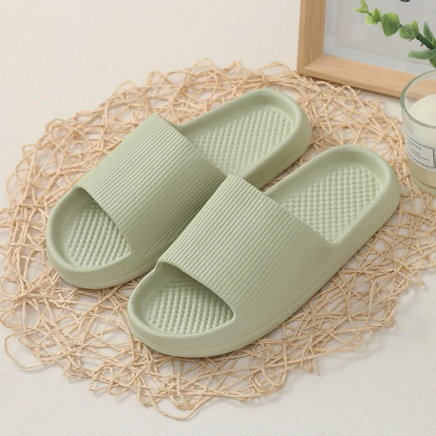 Travel Slippers for Women Indoor Slipper for Gym Soft Sole Soft Soled Slides Women's Fashion Slippers