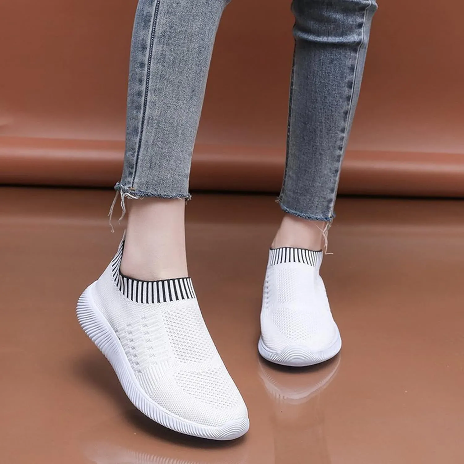 Women Canvas Slip On Sneakers Casual Walking Shoes Lightweight Flat Comfortable Elastic Non Slip Loafers
