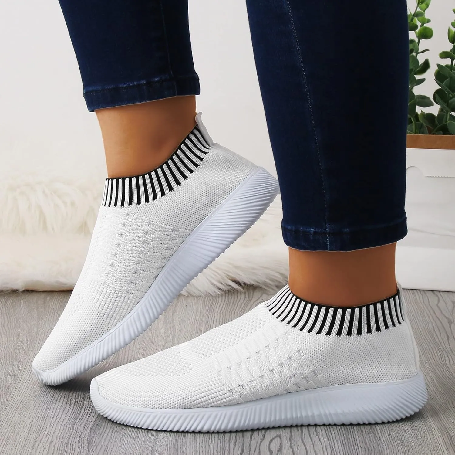 Women Canvas Slip On Sneakers Casual Walking Shoes Lightweight Flat Comfortable Elastic Non Slip Loafers