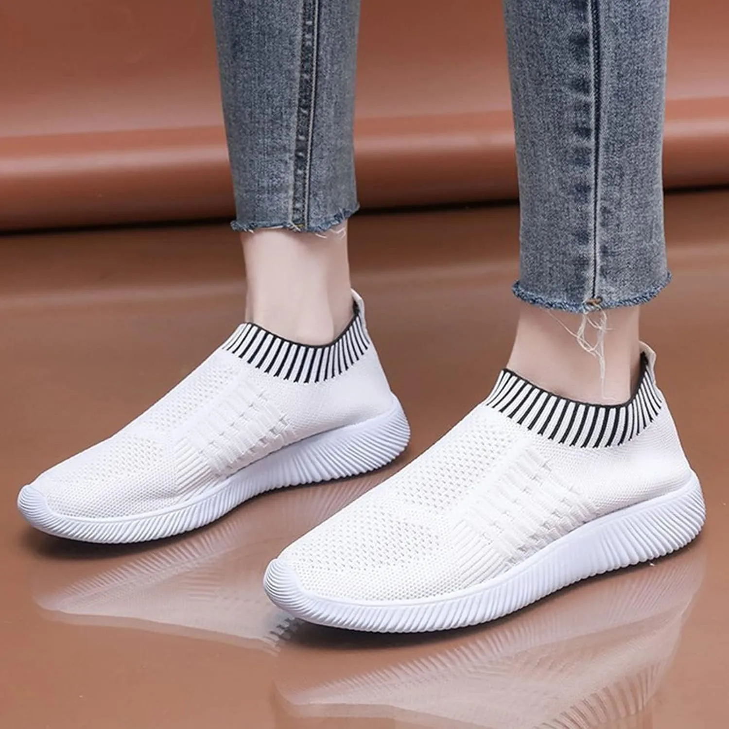 Women Canvas Slip On Sneakers Casual Walking Shoes Lightweight Flat Comfortable Elastic Non Slip Loafers