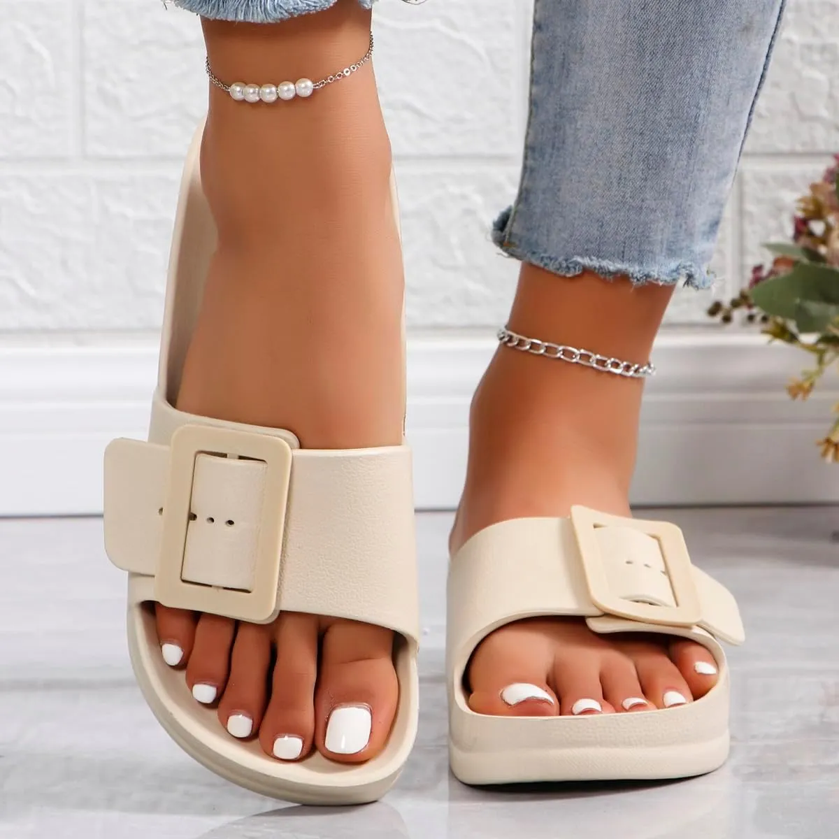 Women's Sandals With Arch Support Adjustable Buckle Platform Cloud Slides Summer Lightweight Soft Slippers Non-Slip Shower Shoes